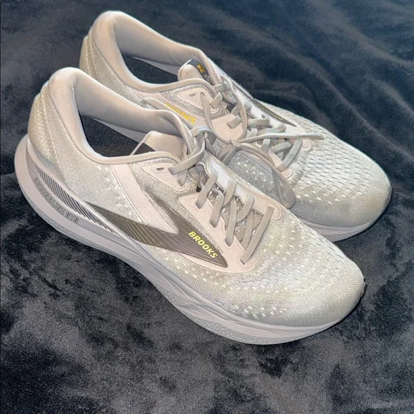 Brooks Adrenaline GTS 24Alloy/White/Gold FusionSize 11